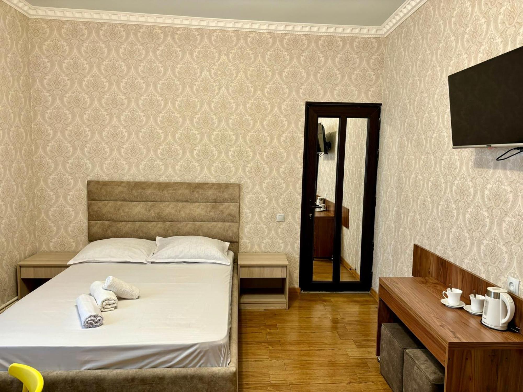 Styopa Hotel 耶烈万 外观 照片
