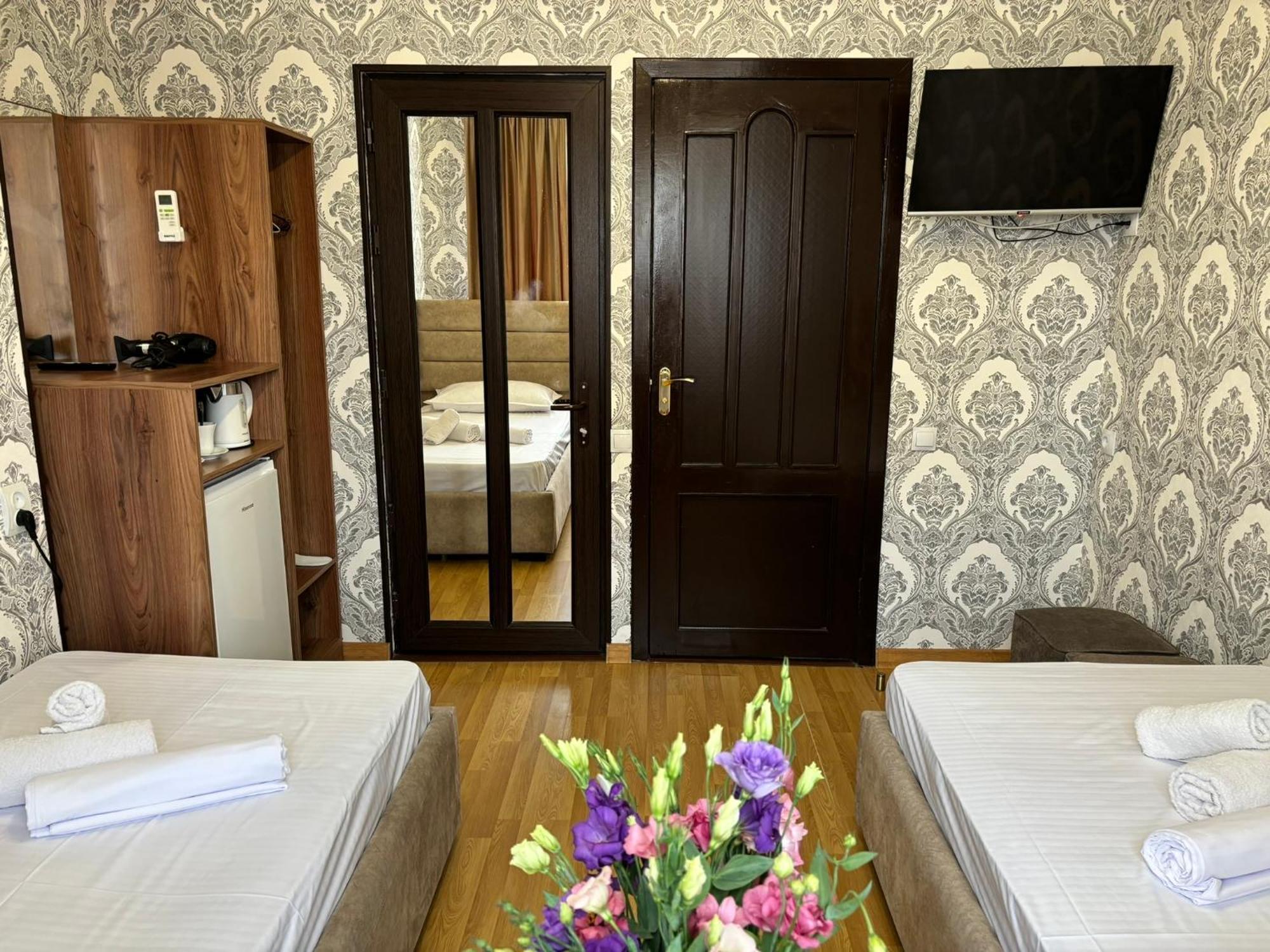 Styopa Hotel 耶烈万 外观 照片