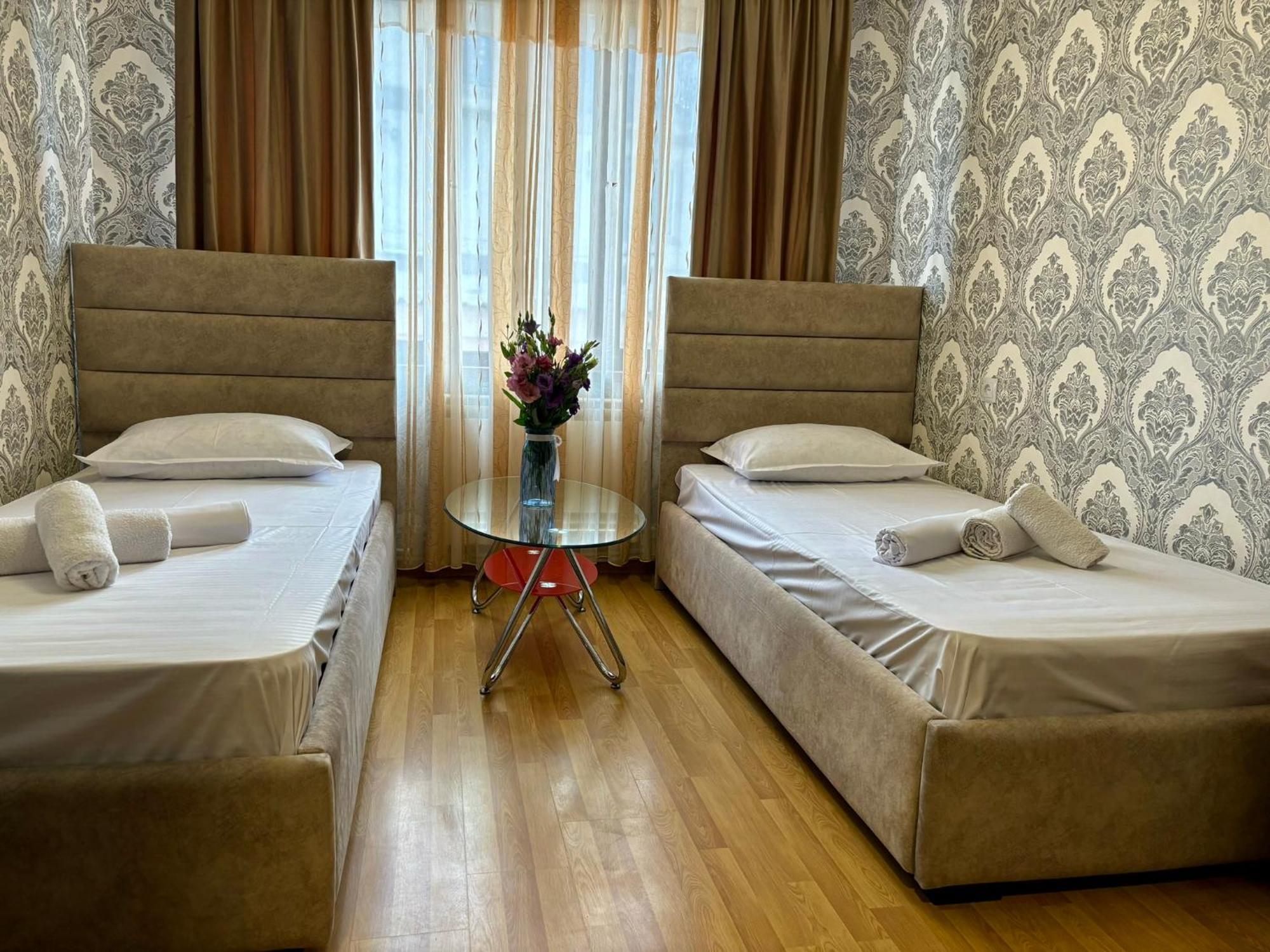 Styopa Hotel 耶烈万 外观 照片