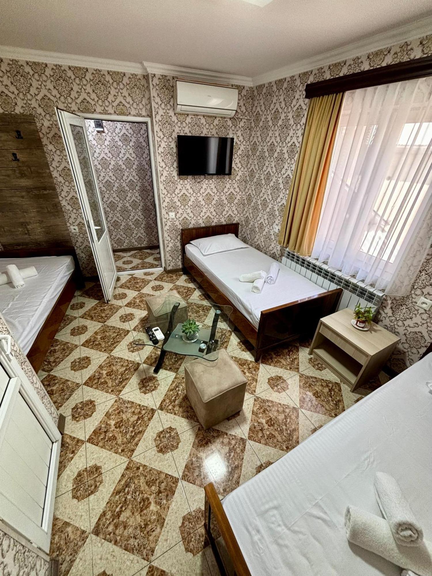 Styopa Hotel 耶烈万 外观 照片